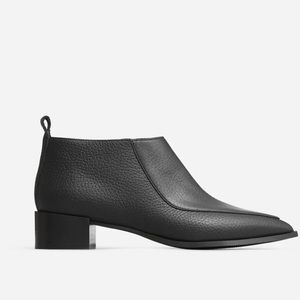 𝅺Everlane the boss bootie black leather size 9.5